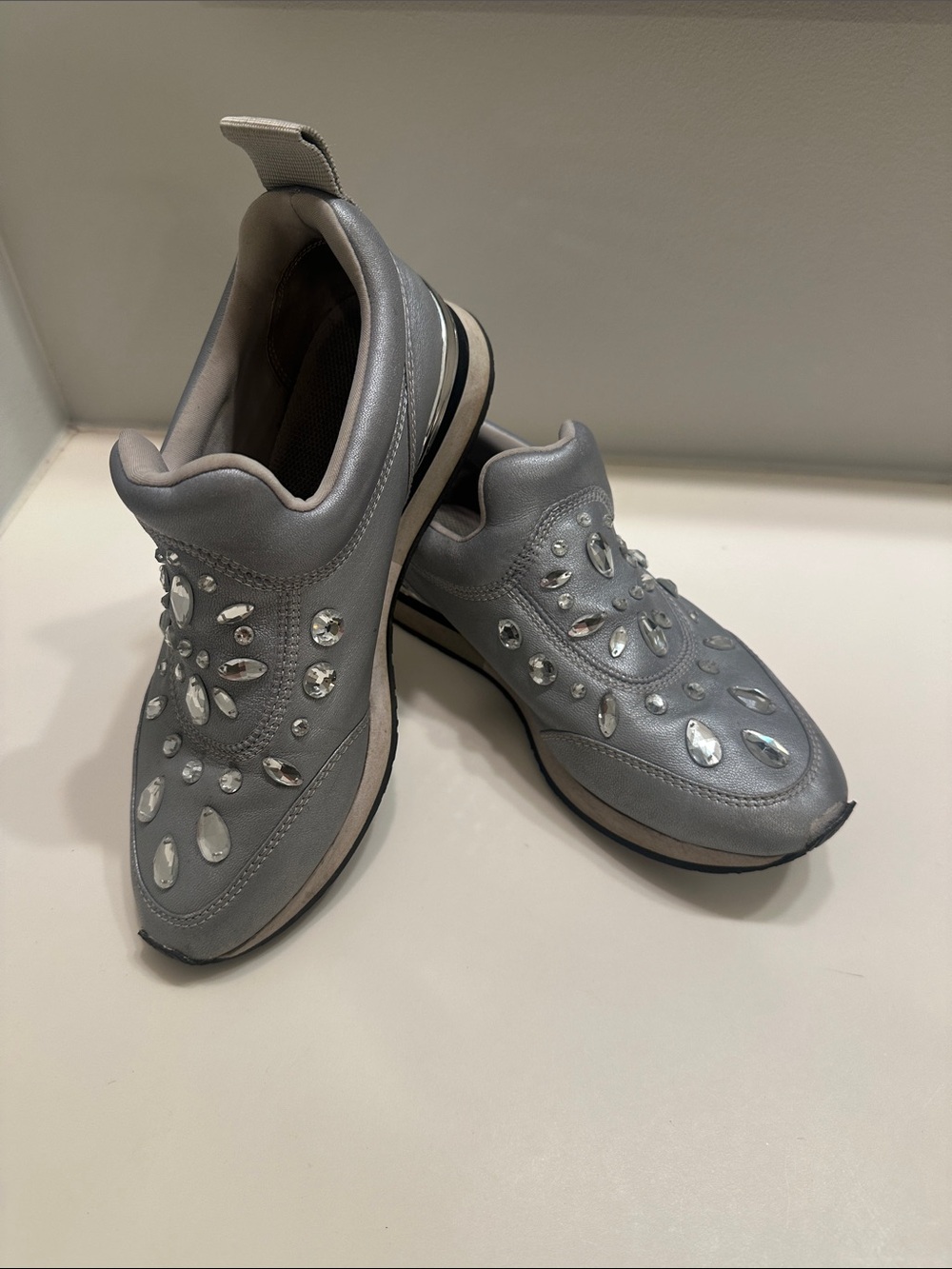Tory Burch Laney Gray Slip-On Embellished Sneakers Size‎ 8